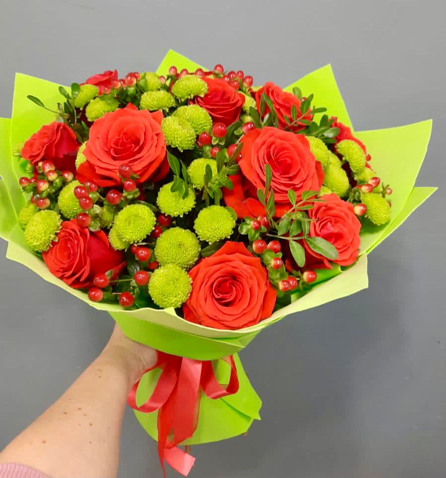 Букет цветов из: Хризантемы и Розы в Обухово