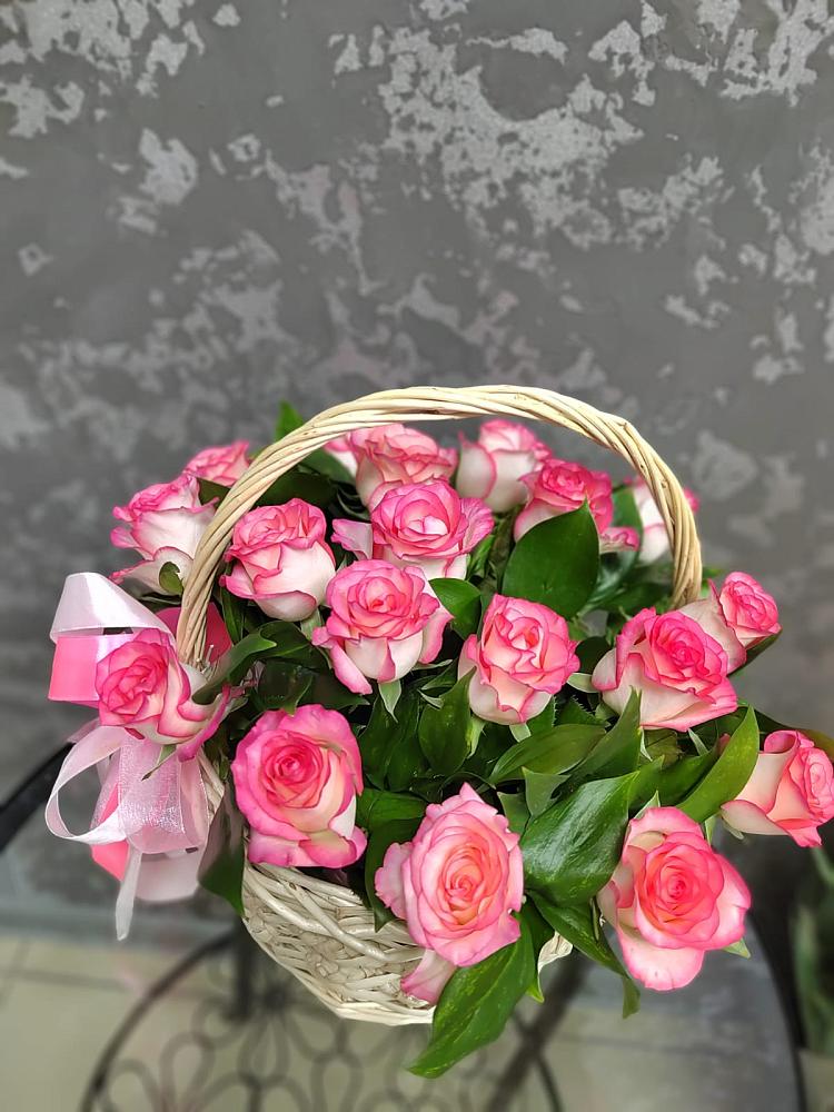 Цветочная композиция из Розы в корзине в Обухово