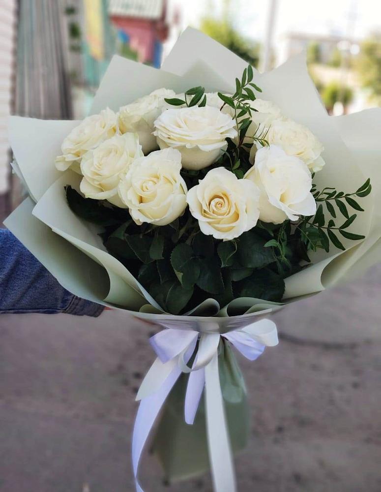 Букет Белые розы Проуд в Обухово