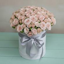 Цветочная композиция из Розы в шляпной коробке в Обухово