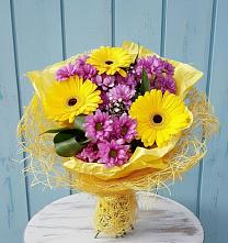Букет цветов из:  Хризантемы и Герберы в Обухово
