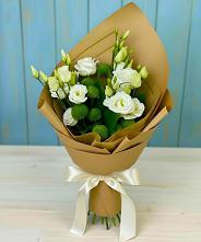 Букет цветов из:  Хризантемы и Лизиантусы в Обухово