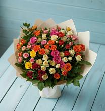 Букет Микс из разноцветных кустовых роз в Обухово
